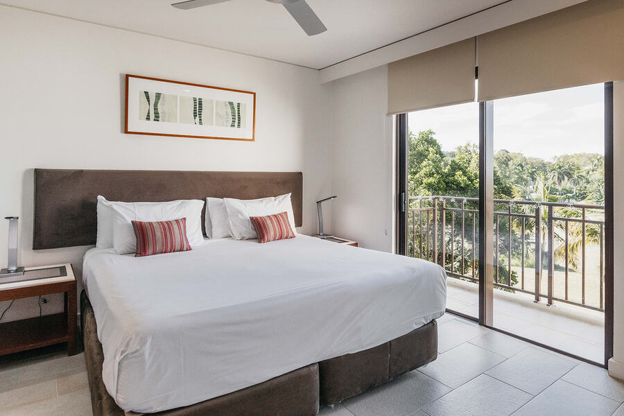 Pullman, Port Douglas & Palm Cove.