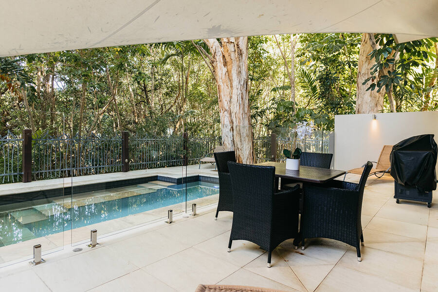 Pullman, Port Douglas & Palm Cove.